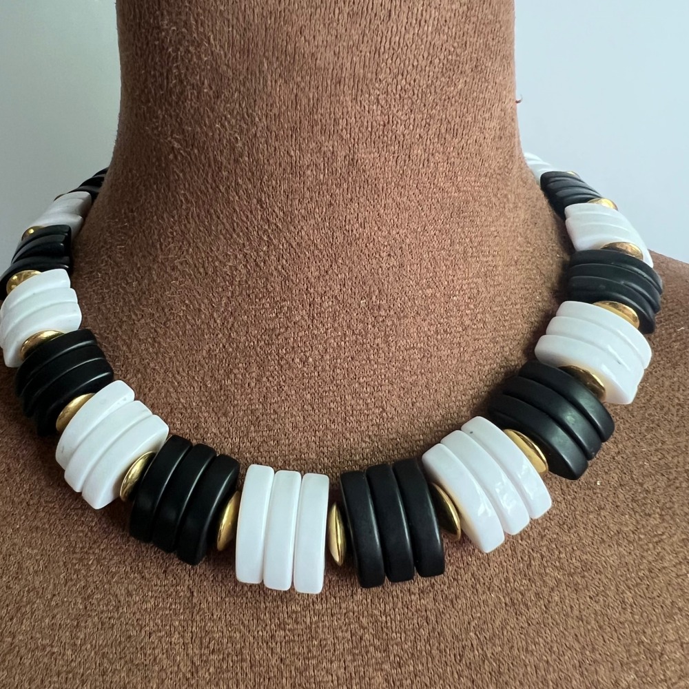 Vintage Black White Chunky Disc Bead Necklace 17 In Gold Tone Mod Dark Academia